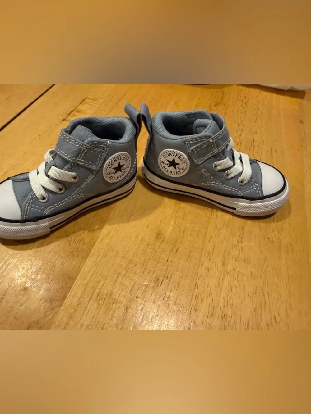 Converse High Top Sneakers Toddler Size 5 Light Blue/Gray